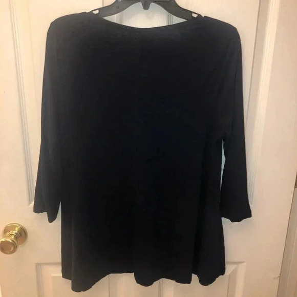crown & ivy Tops - Crown & ivory top sz med-sz m